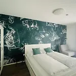 Aparthotel Apstay Eggenberg I Self Check-in I Breakfast I Parking Graz