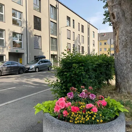Aparthotel Apstay Eggenberg I Self Check-in I Parking Option Graz