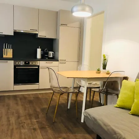 Apstay Eggenberg I Self Check-in I Parking 4* Graz