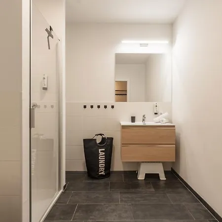 Aparthotel Apstay Eggenberg I Self Check-in I Parking Option Graz