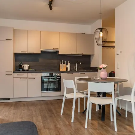 Apartmanhotel Apstay Eggenberg I Self Check-in I Parking Option Graz