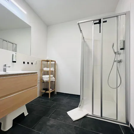 Aparthotel Apstay Eggenberg I Self Check-in I Breakfast I Parking Graz