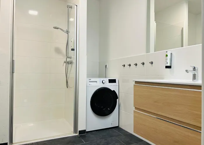 Apstay Eggenberg I Self Check-in I Parking Option Graz