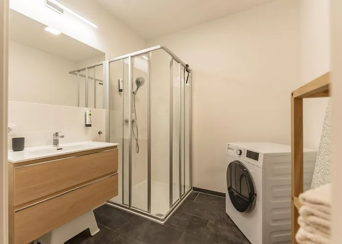 Apstay Eggenberg I Self Check-in I Parking Option 4* Graz